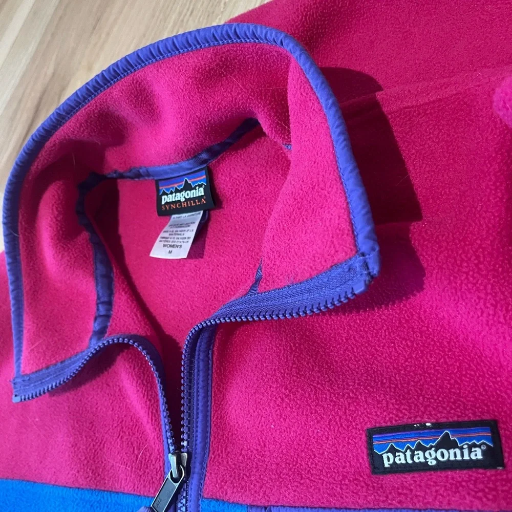 Women’s Lightweight Patagonia Fleece Zip-Up - Picture 4 of 5